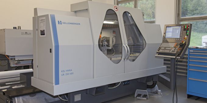 CNC Rundschleifmaschine mit Innenschleifspindel Kellenberger VARIA UR 250/600